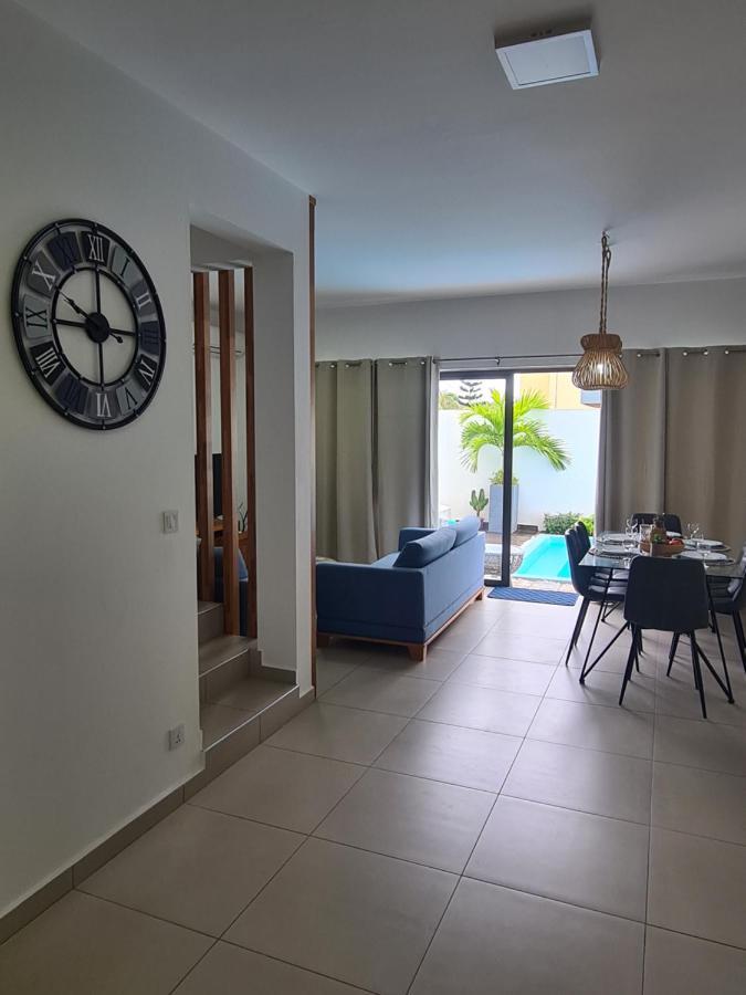 Ocean Blue Villa, Flic-En-Flac Εξωτερικό φωτογραφία